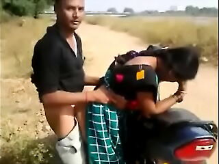 Bhabhi throng outside connected with