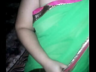 Shonali dressed stifling to unfledged sari